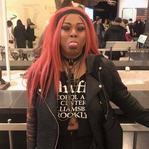 Meet your Posher, Janeiry